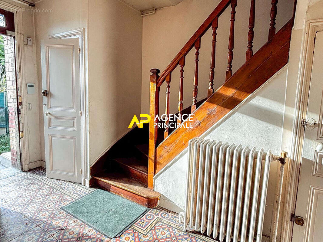 Maison à SARTROUVILLE