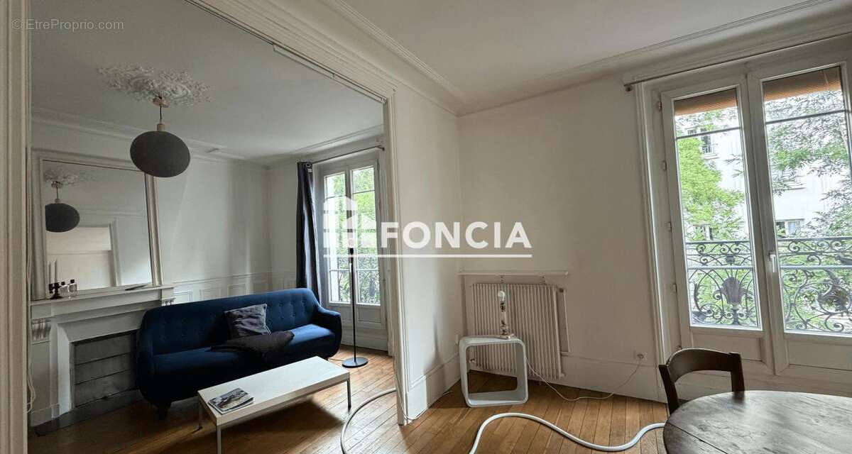 Appartement à PARIS-20E
