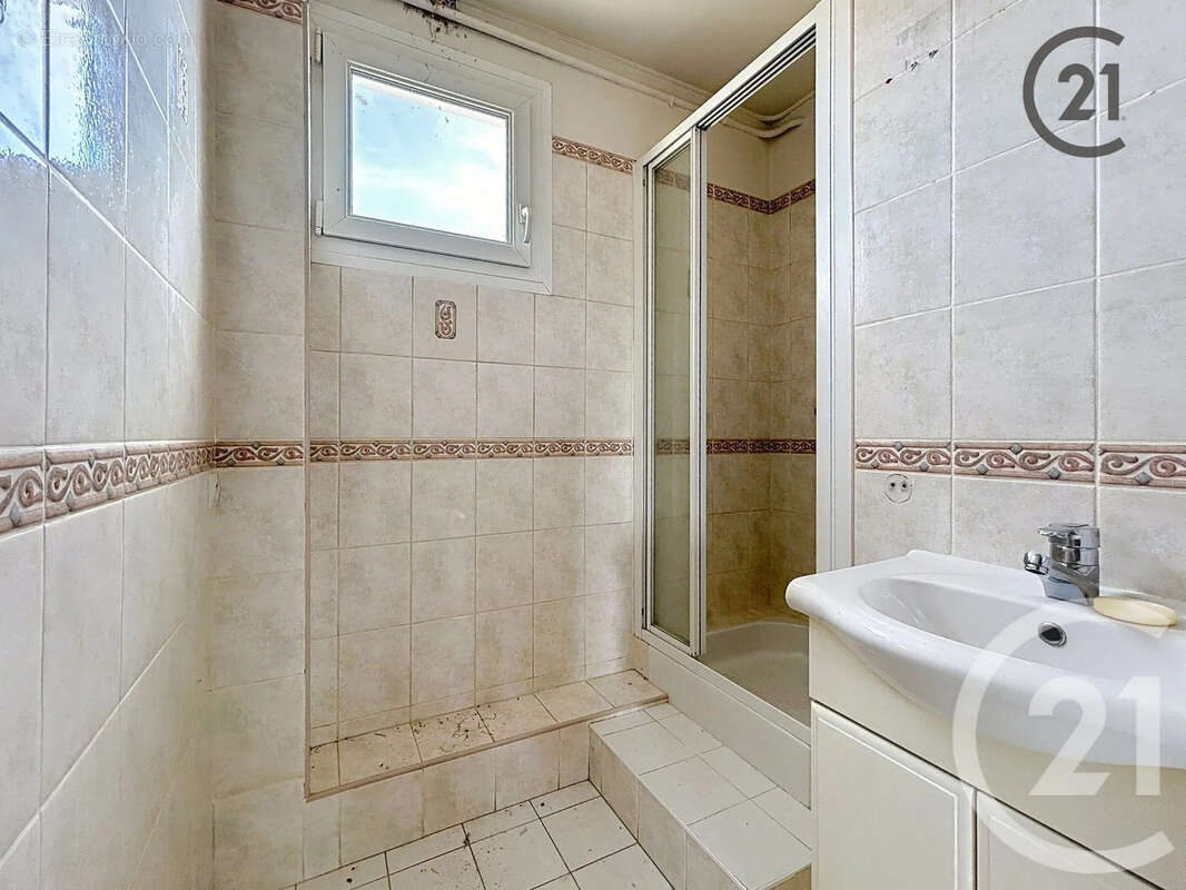 Appartement à LA CHAPELLE-SAINT-LUC