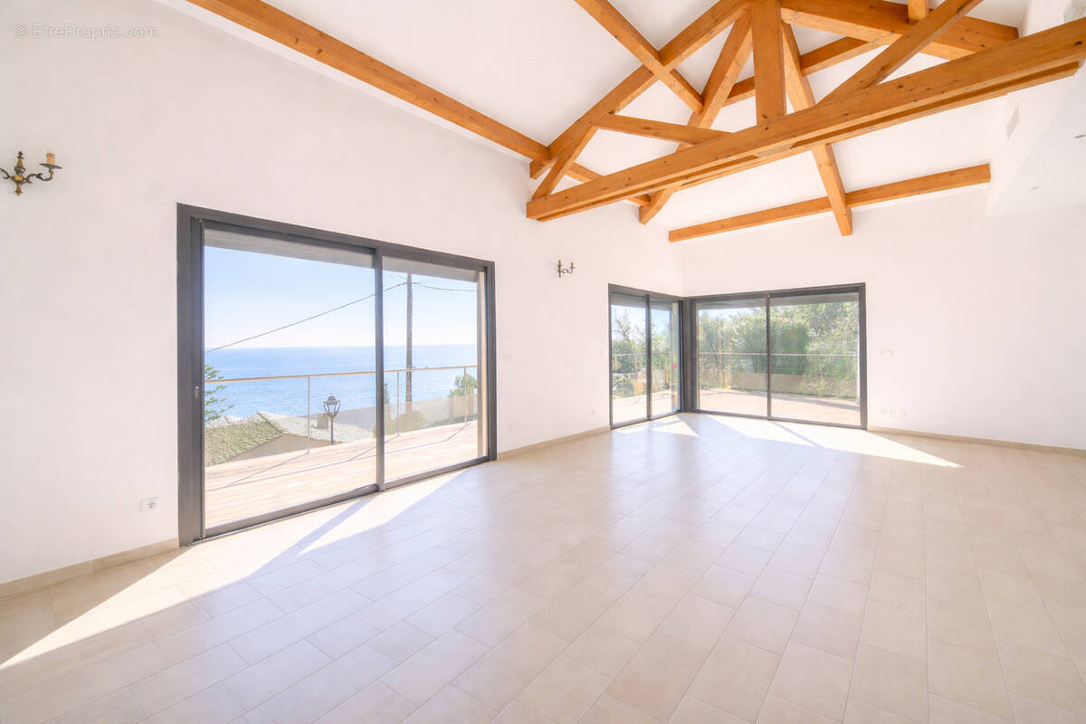 Maison à SAN-MARTINO-DI-LOTA