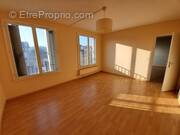 Commerce à MEZY-SUR-SEINE