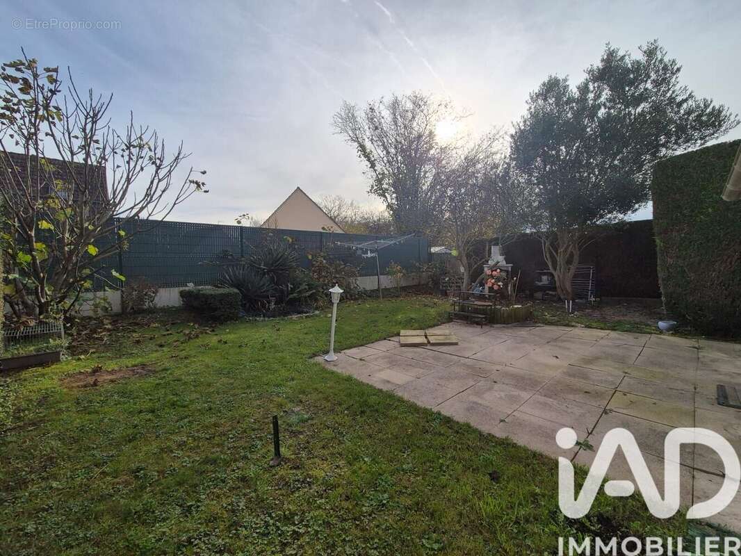 Photo 2 - Maison à LE PLESSIS-BELLEVILLE