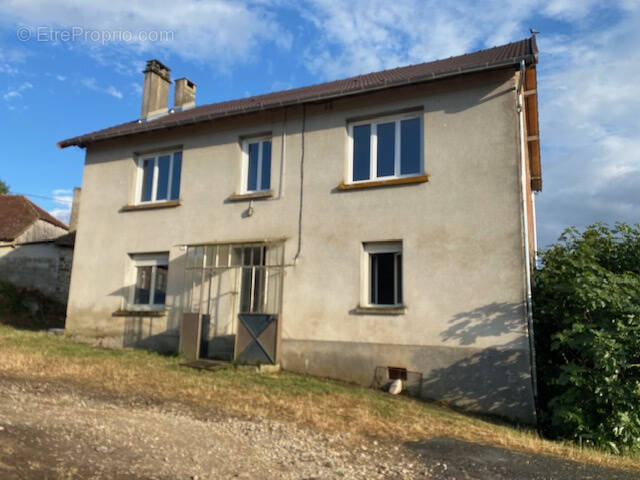 Maison à MEUZAC