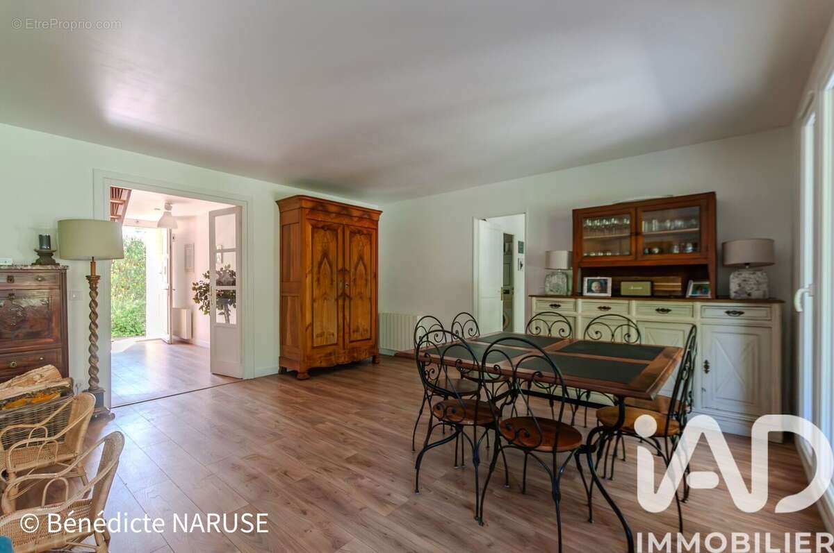 Photo 2 - Maison à NOISY-LE-ROI