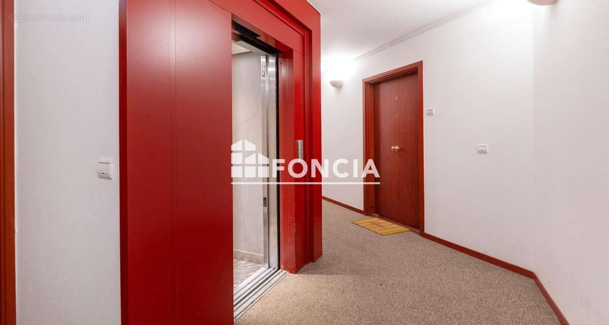 Appartement à PARIS-10E