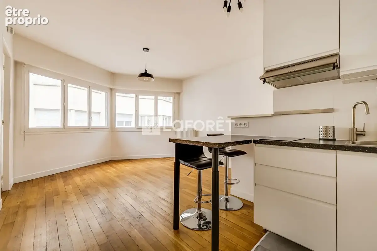 Appartement Paris 2 pièces - Secteur Mairie du XVème - photo 1