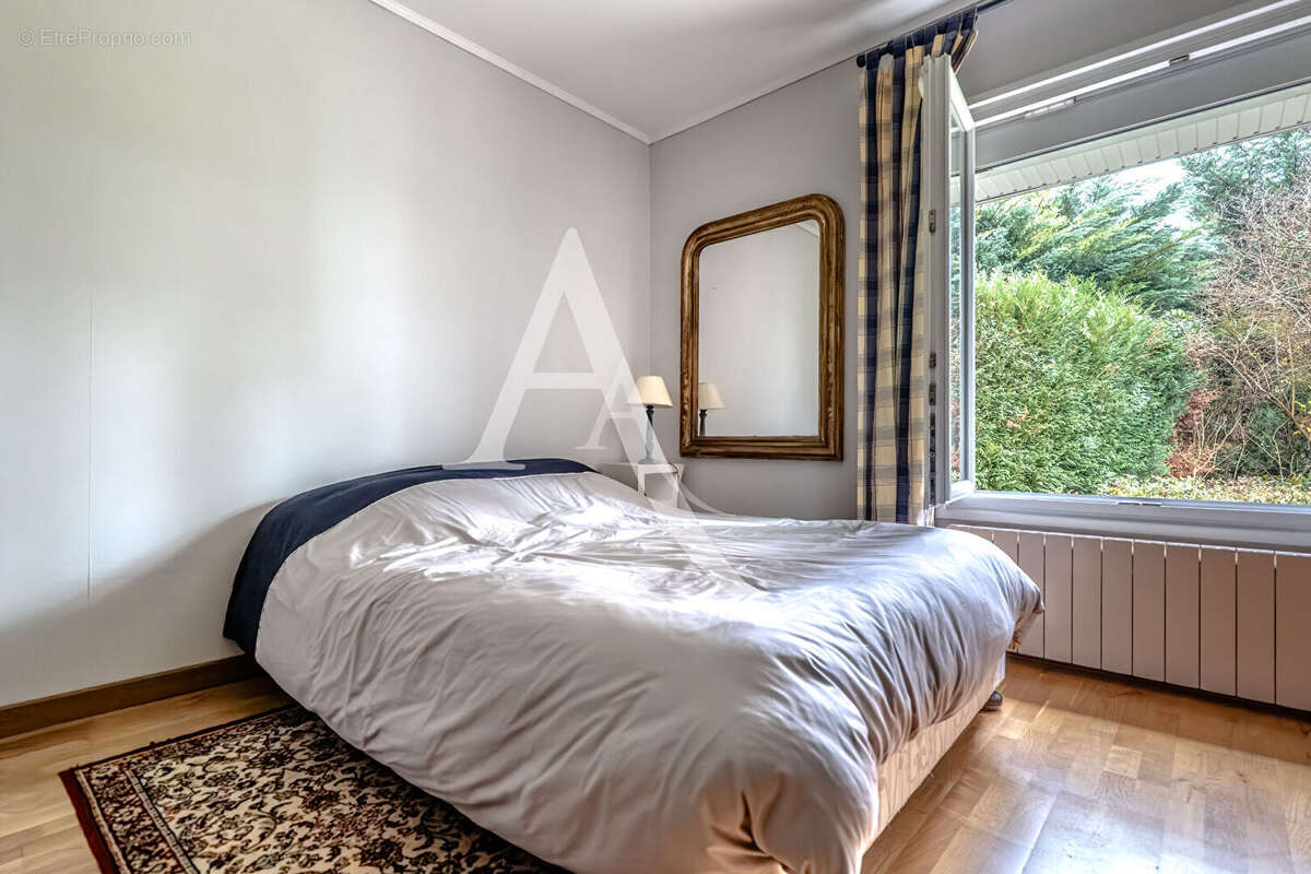 Maison à LIMEIL-BREVANNES