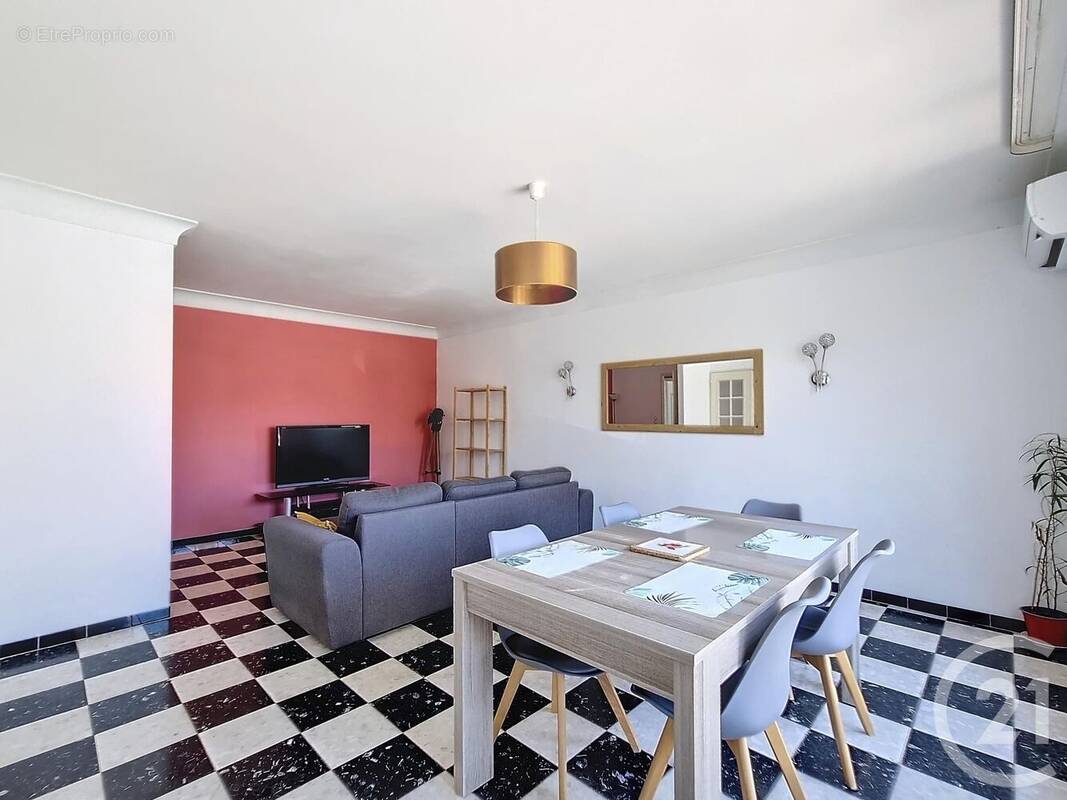 Maison à SAINT-CYPRIEN