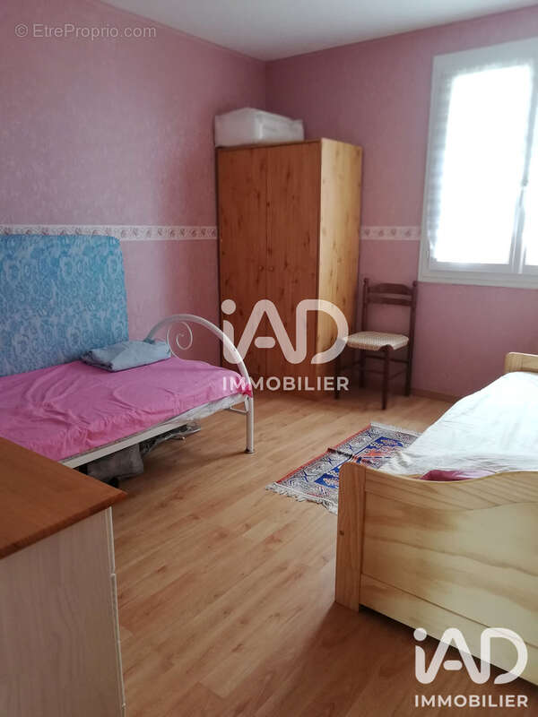 Maison 82 m² à Sainte-Suzanne  - photo 9