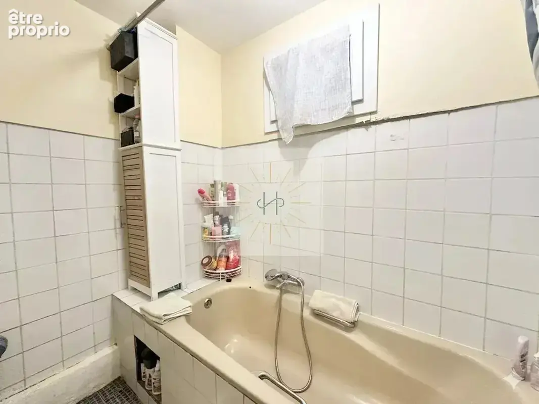 Appartement 4 pièces 58 m² à vendre à Bourg-Saint-Andeol (07700) - photo 4