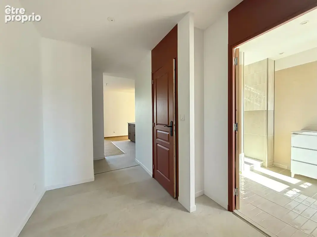 Appartement rénové avec balcon - jean jaures - photo 10