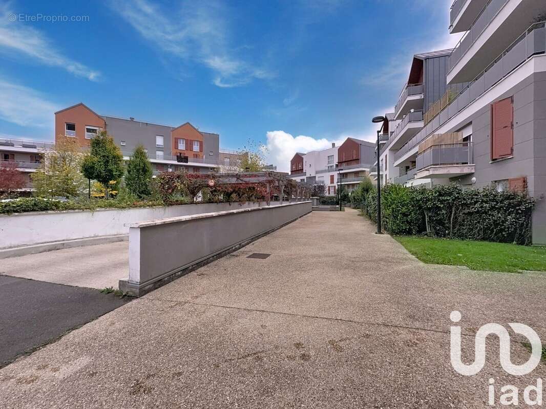 Photo 9 - Appartement à LIEUSAINT