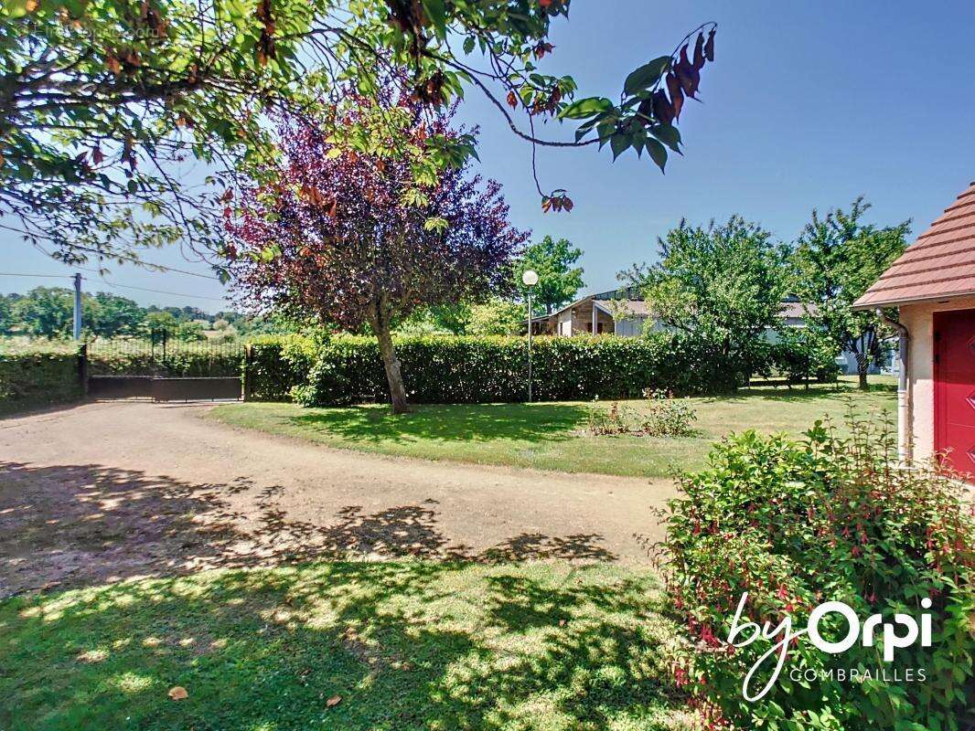 Maison à NERIS-LES-BAINS