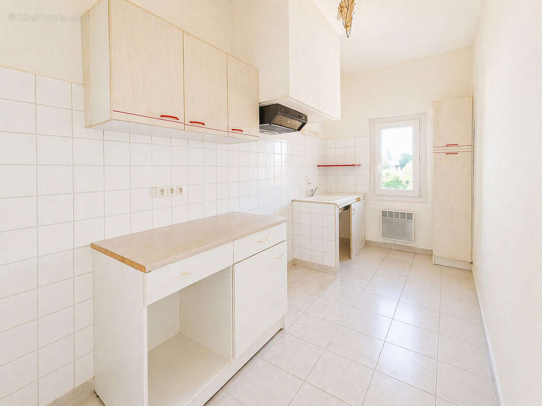 Appartement à VERGEZE
