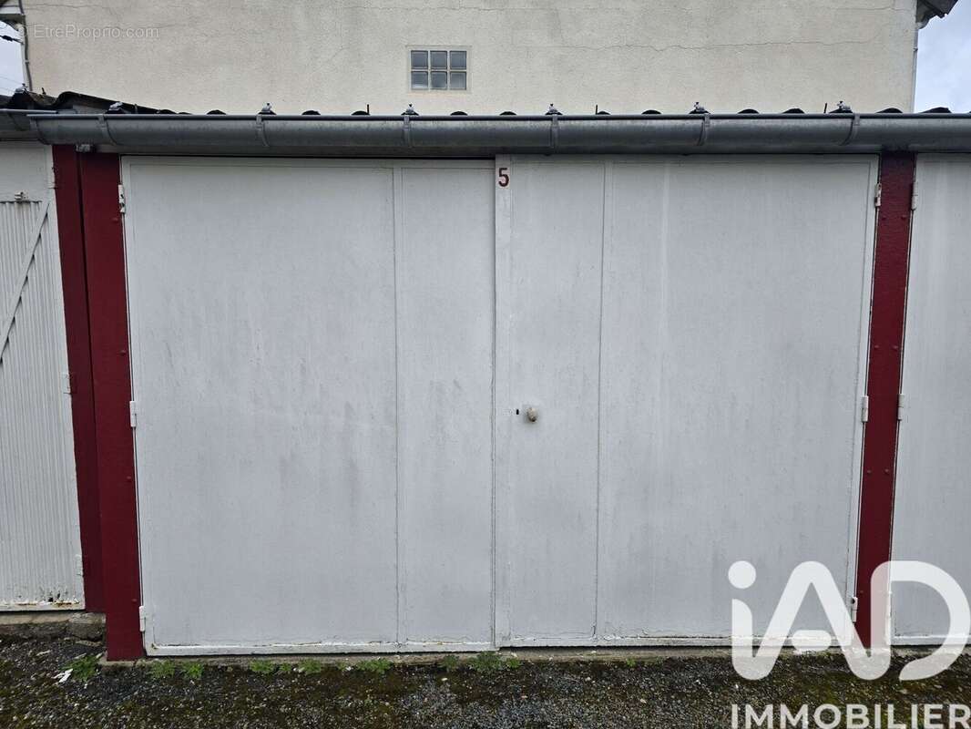 Photo 6 - Parking à CHATEAUROUX