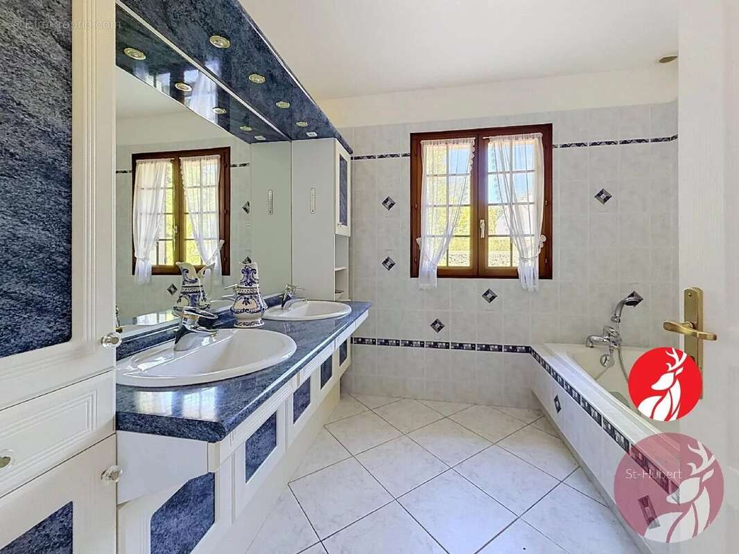 Maison 195 m² à Noisy-Sur-Ecole  - photo 9