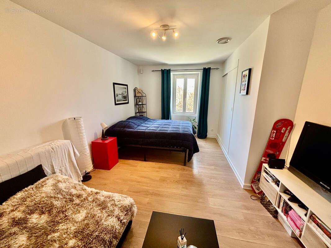 Maison à BONLIEU-SUR-ROUBION