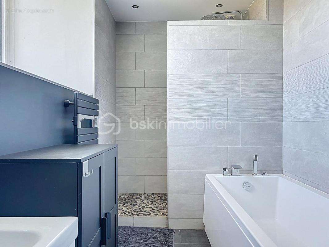 Maison à OZOUER-LE-VOULGIS