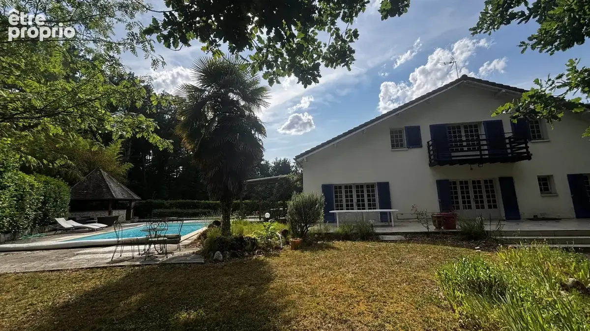 Maison 7 pièces 204 m² à vendre à Villefargeau (89240) - photo 2