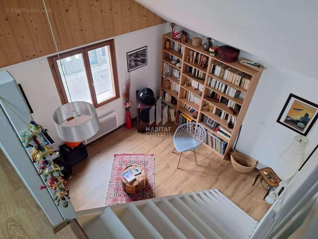 Appartement à FONTAINE