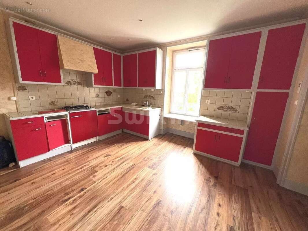 Maison à LONS-LE-SAUNIER