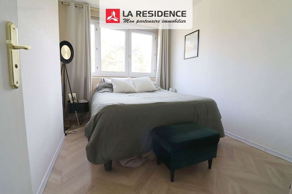 Appartement à VERSAILLES
