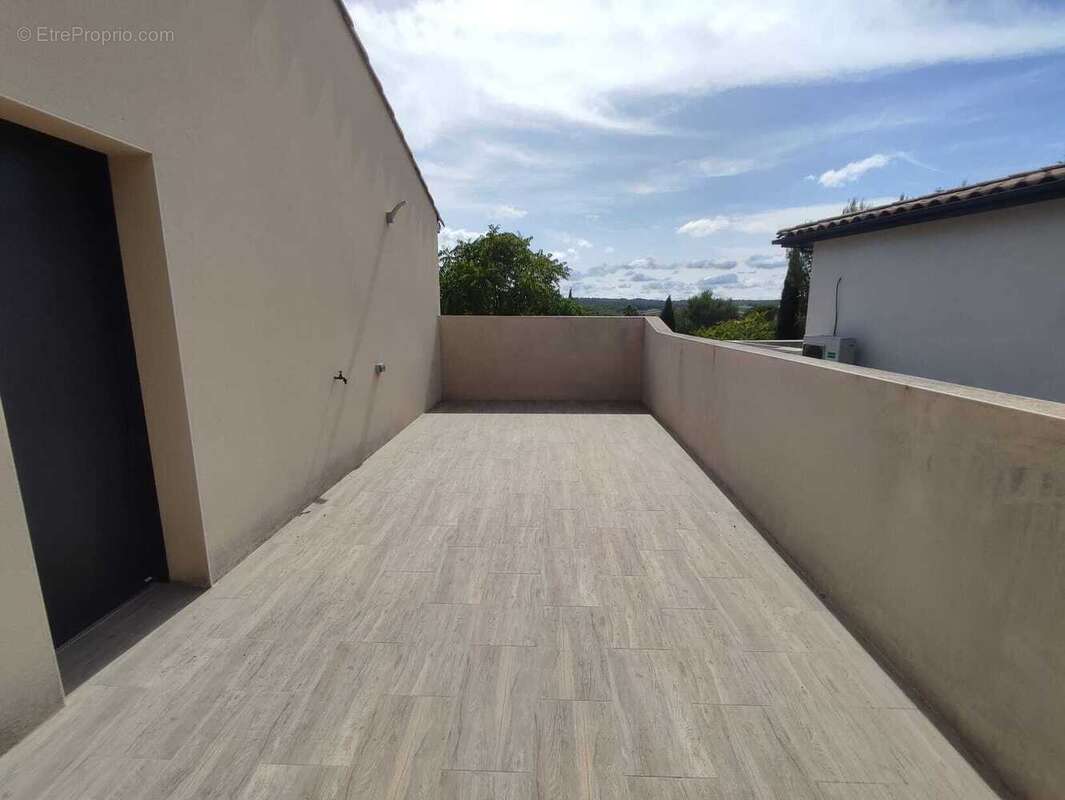 Maison à COMBAILLAUX