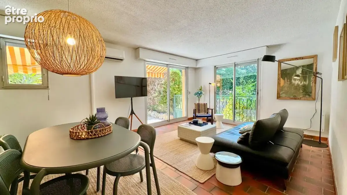 Saint Tropez - Appartement de 65m² avec jardin et piscine - photo 3