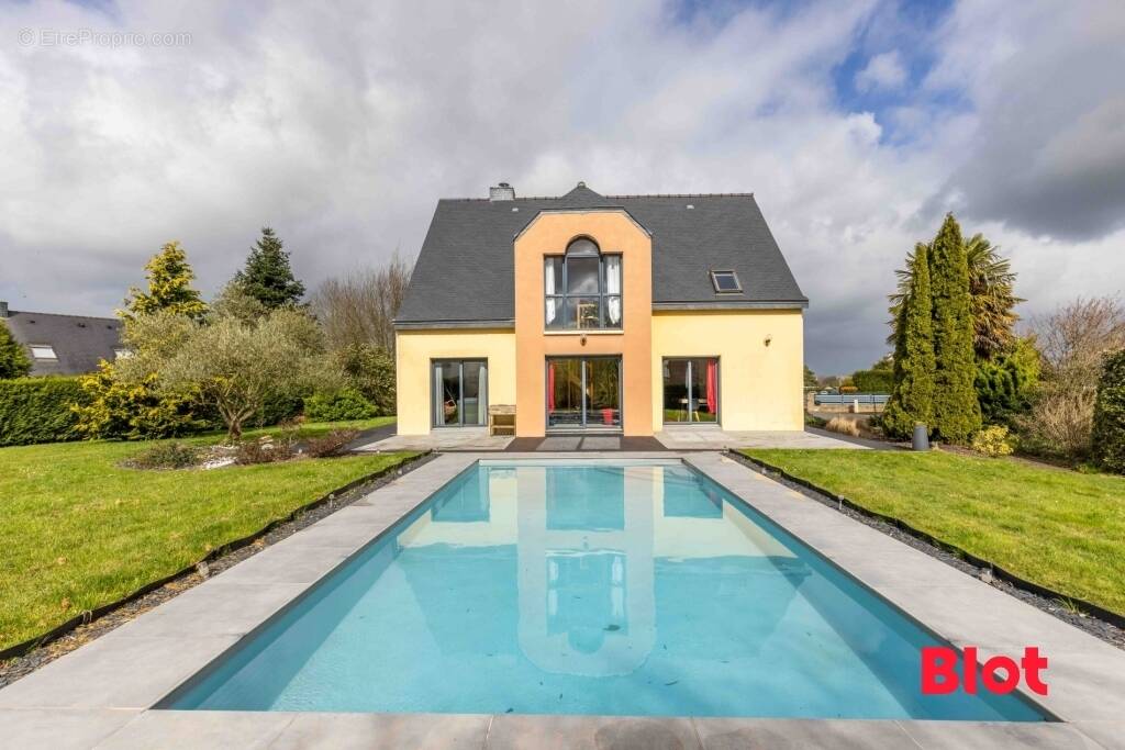 Maison à TREFFENDEL