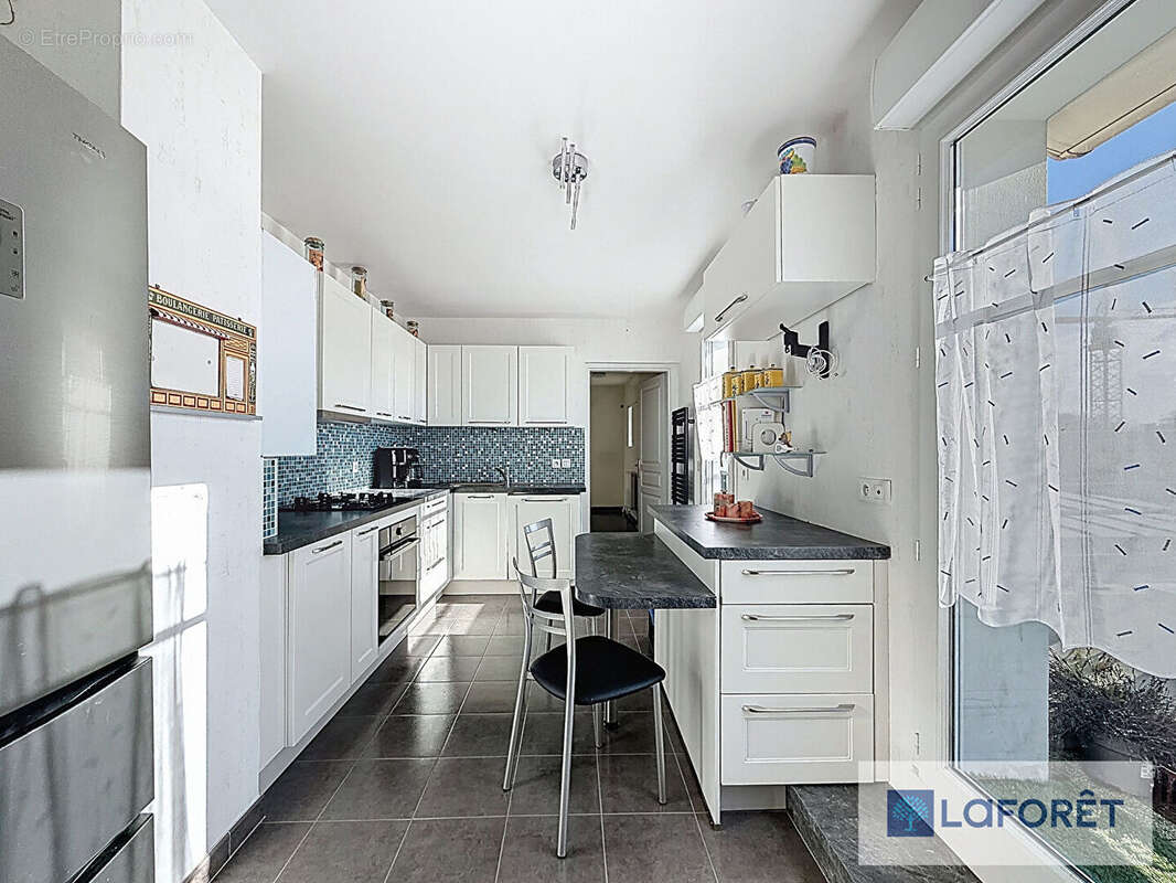 Appartement à LE PLESSIS-TREVISE