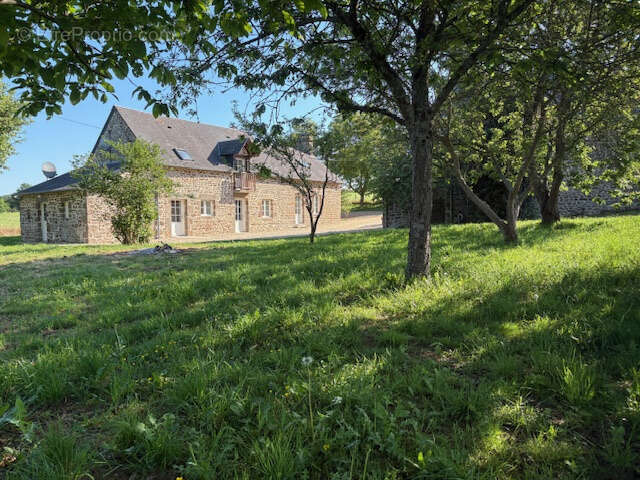 Maison à AMBRIERES-LES-VALLEES