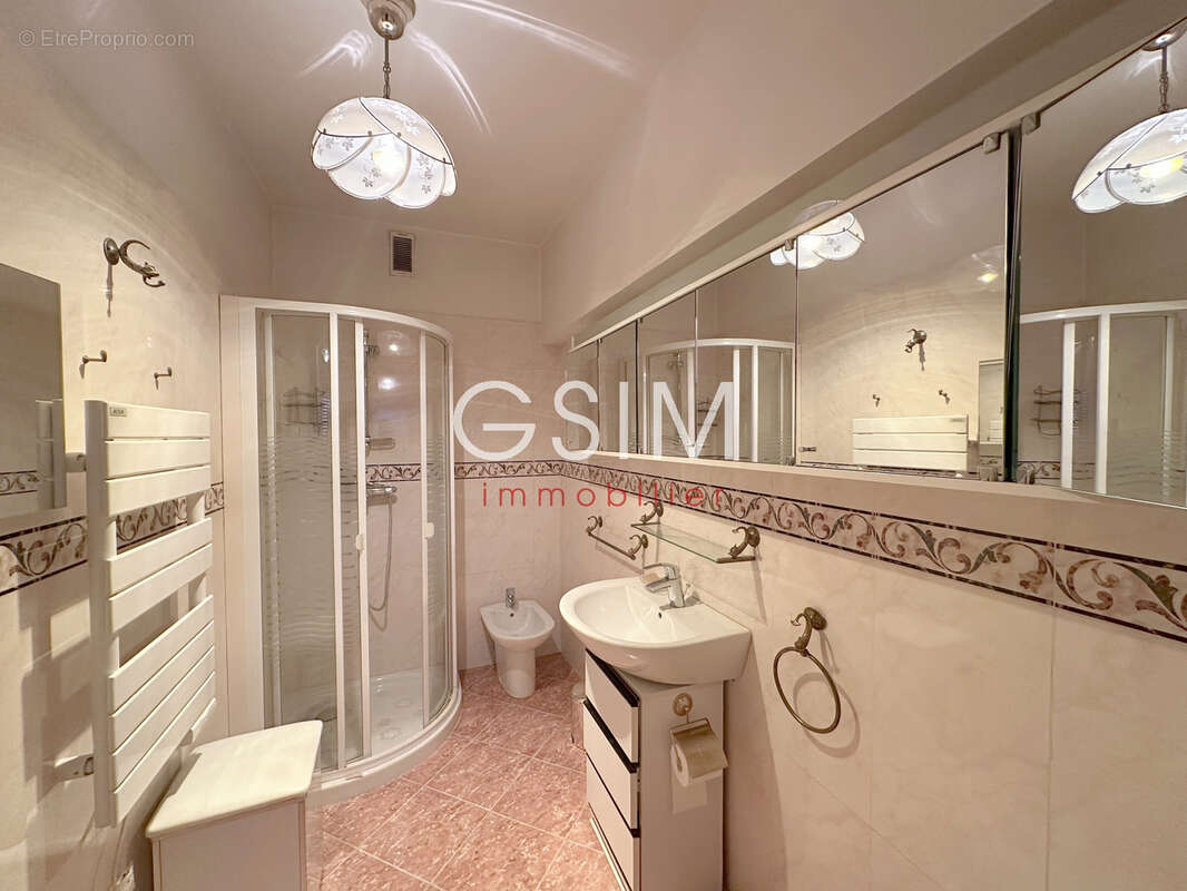 Appartement à VILLE-D'AVRAY