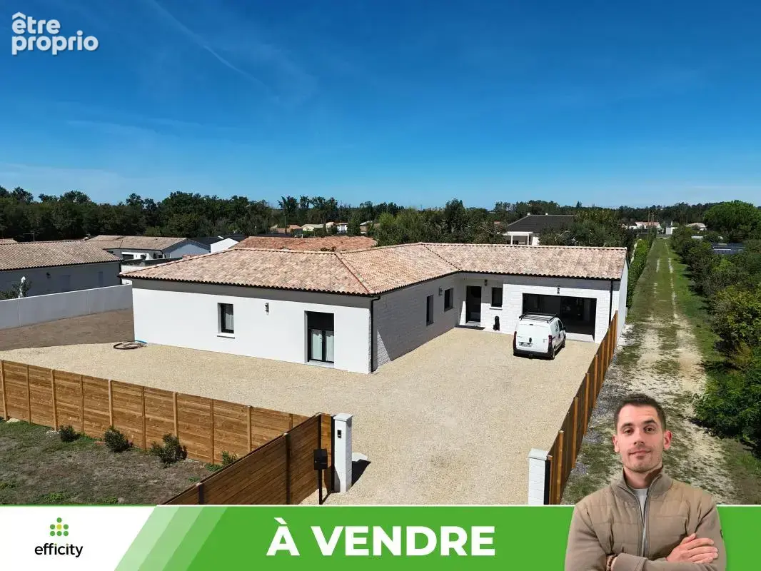 Maison à ROCHES-PREMARIE-ANDILLE