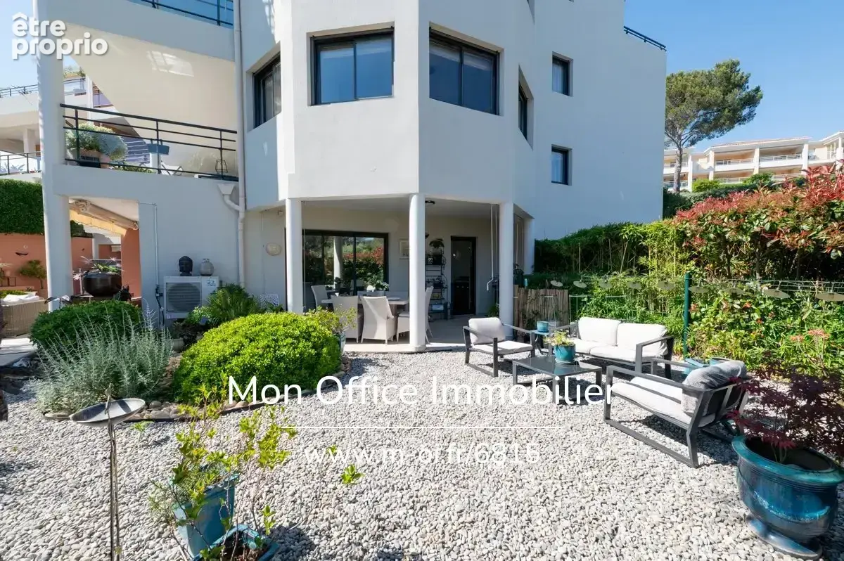 Référence : 6815-SIC. - Grand appartement avec magnifique jardin - photo 10