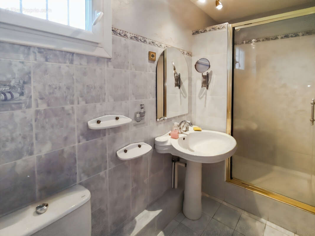 Maison à PONT-SAINT-ESPRIT