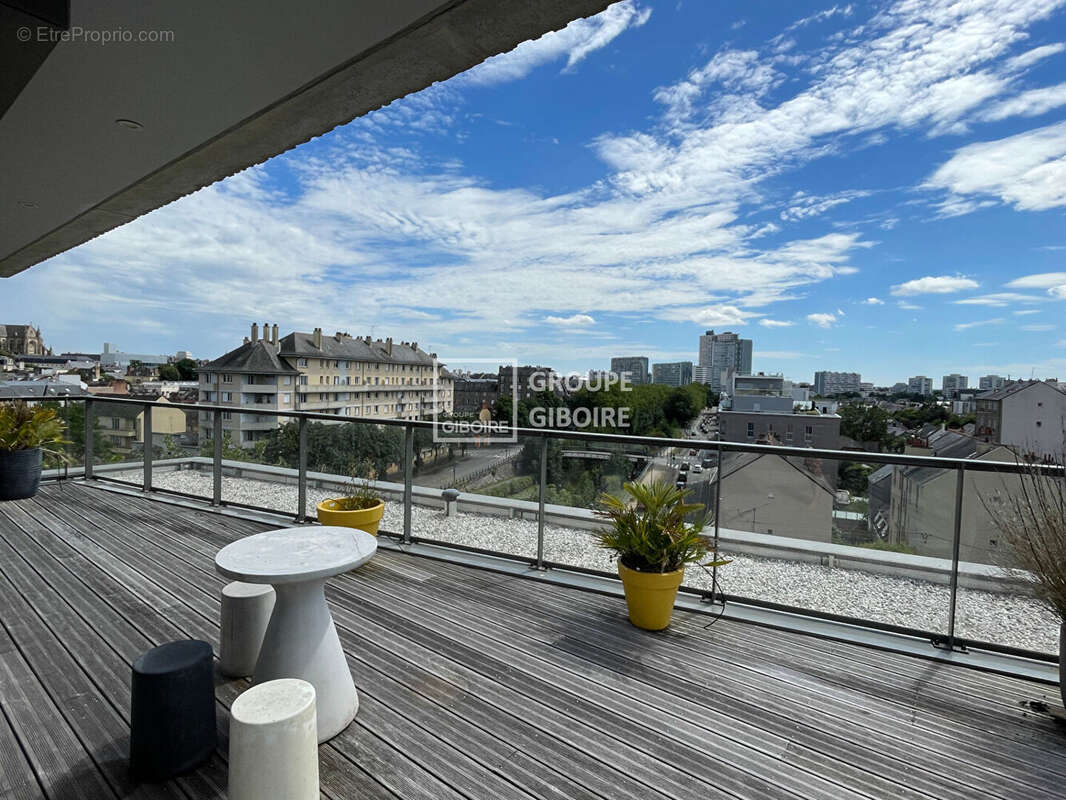 A VENDRE - GIBOIRE - Appartement de prestige 5 pièces à vendre à Rennes Nord Saint-Martin, dernier étage avec vue dégagée - photo 5