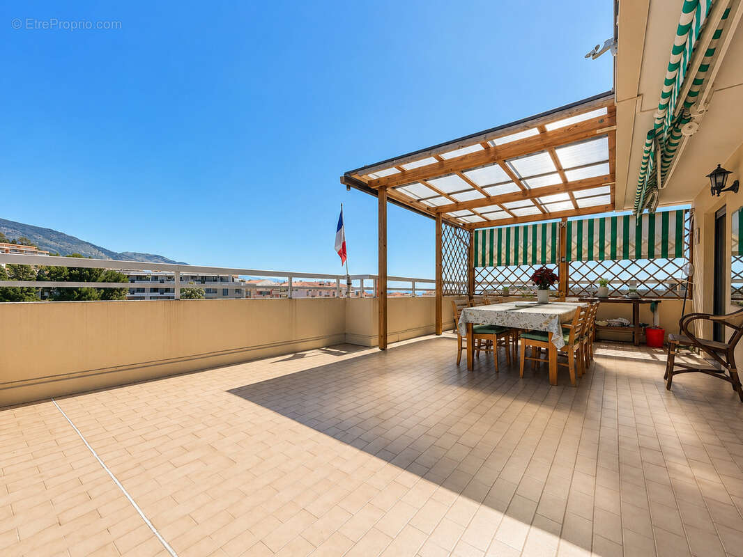 Appartement à ROQUEBRUNE-CAP-MARTIN