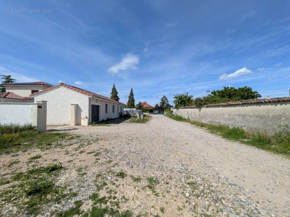 Terrain 536 m² à Loyettes  - photo 2