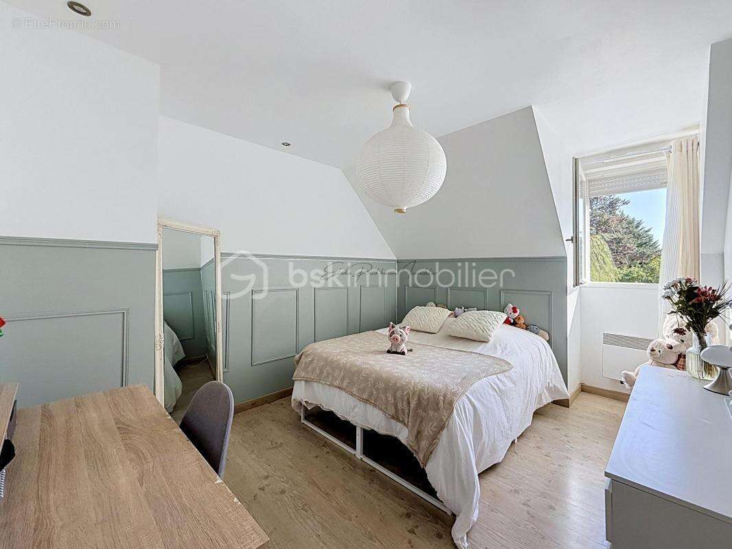 Maison familiale 118 m²  - 4 chambres - Terrain 1000 m² - Sans vis à vis - photo 9