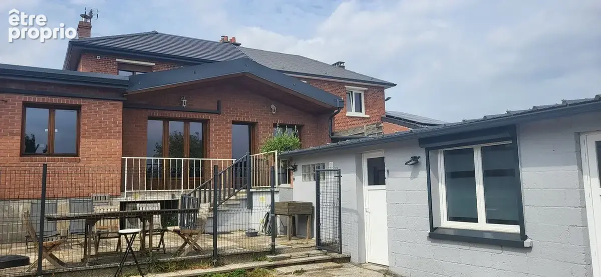 Maison familiale semi-mitoyenne et semi-plain-pied  120 m² - photo 4
