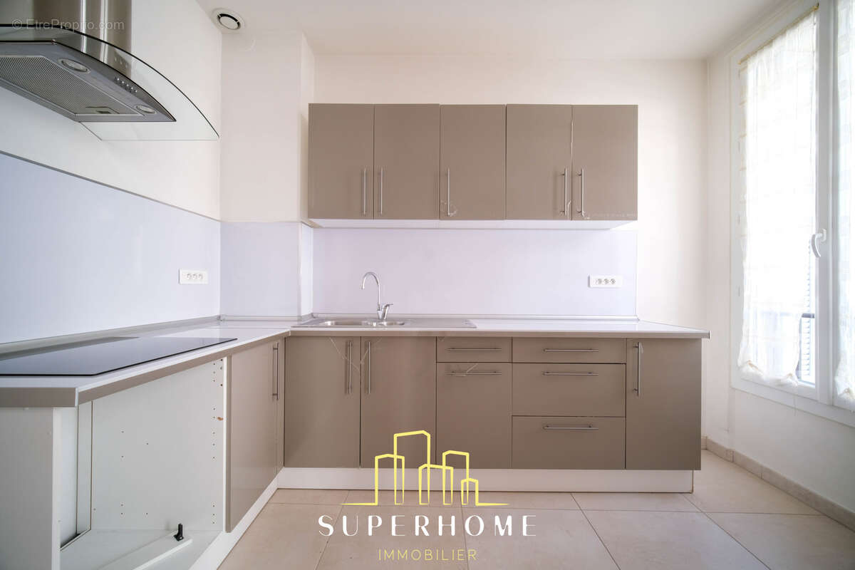 Appartement à MARSEILLE-6E