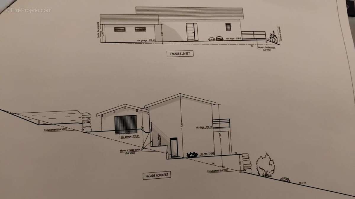 À VENDRE – Terrain constructible de 1 000 m² à Vaux-en-Bugey, vue dégagée rare - photo 3