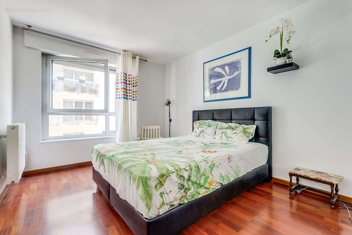 Appartement à PARIS-14E