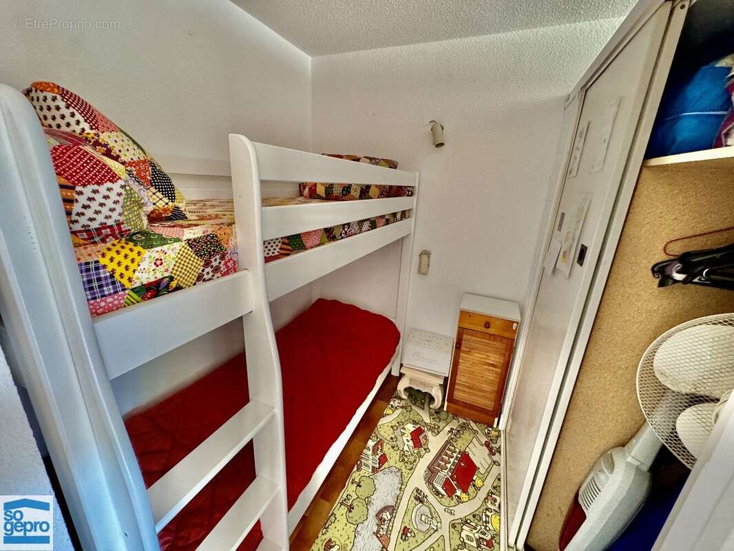 Réf : 2071 - Vente Grand Studio Cabine dans résidence avec piscine et ascenseur ! - photo 3
