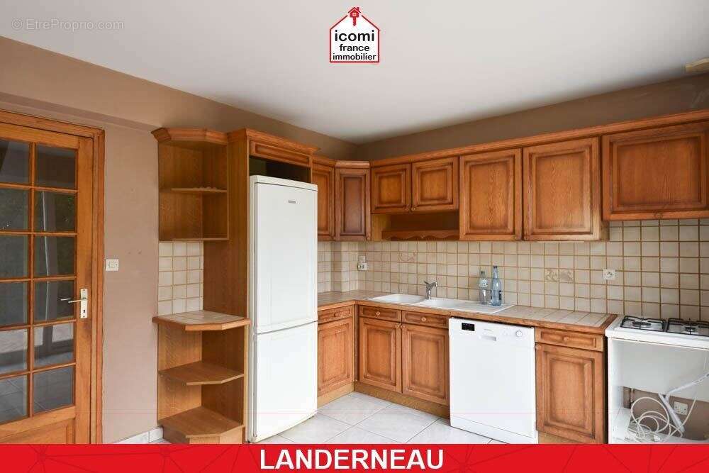 Finistere - landerneau (29800) - a vendre - maison  individuellle de 167m² - 7 chambres - garage - jardin de 1000 m² - fenetres  - photo 5