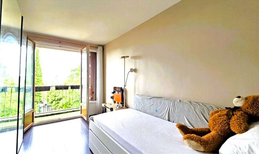 Appartement à FONTENAY-SOUS-BOIS