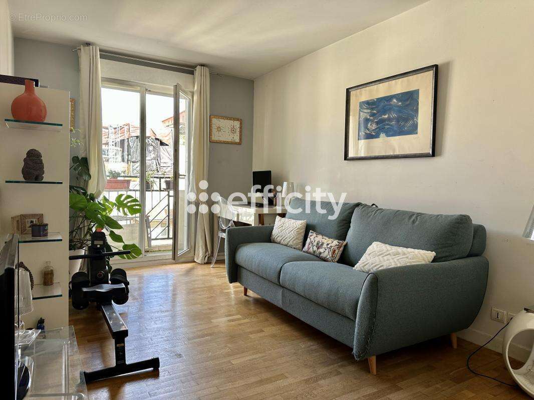 Appartement à MONTROUGE