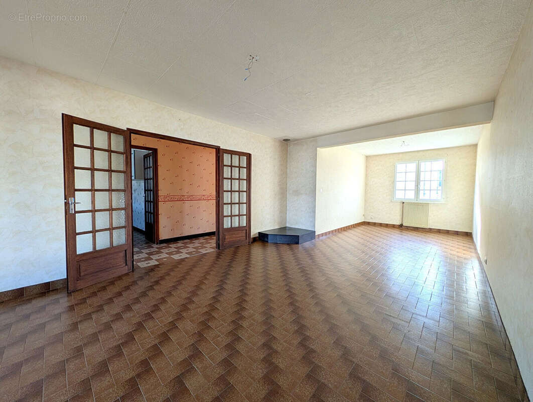 Maison à DOUE-LA-FONTAINE