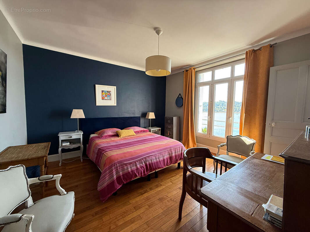 Maison à LE RELECQ-KERHUON