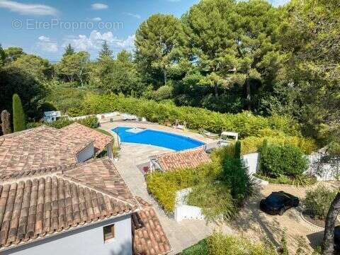 Maison à MOUGINS